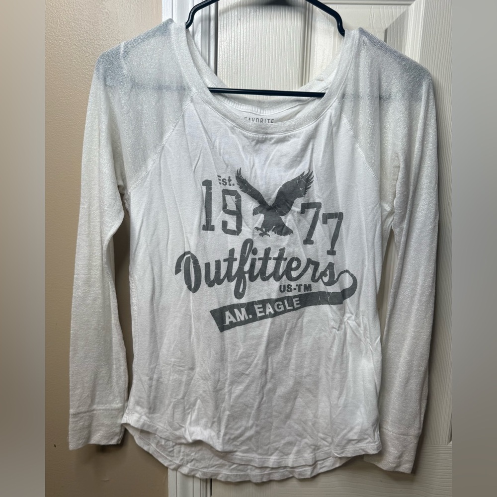 American Eagle Outfitters Cream Graphic Tee